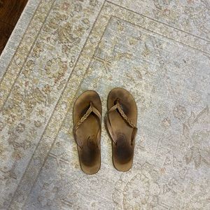 Rainbow’s “SINGLE LAYER PREMIER LEATHER 1/2" NARROW STRAP WITH BRAID”